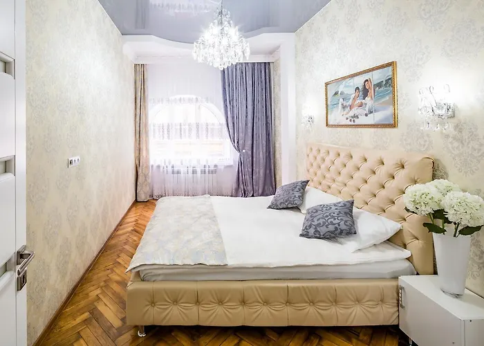 Designer Apartment Зі Світлом!
