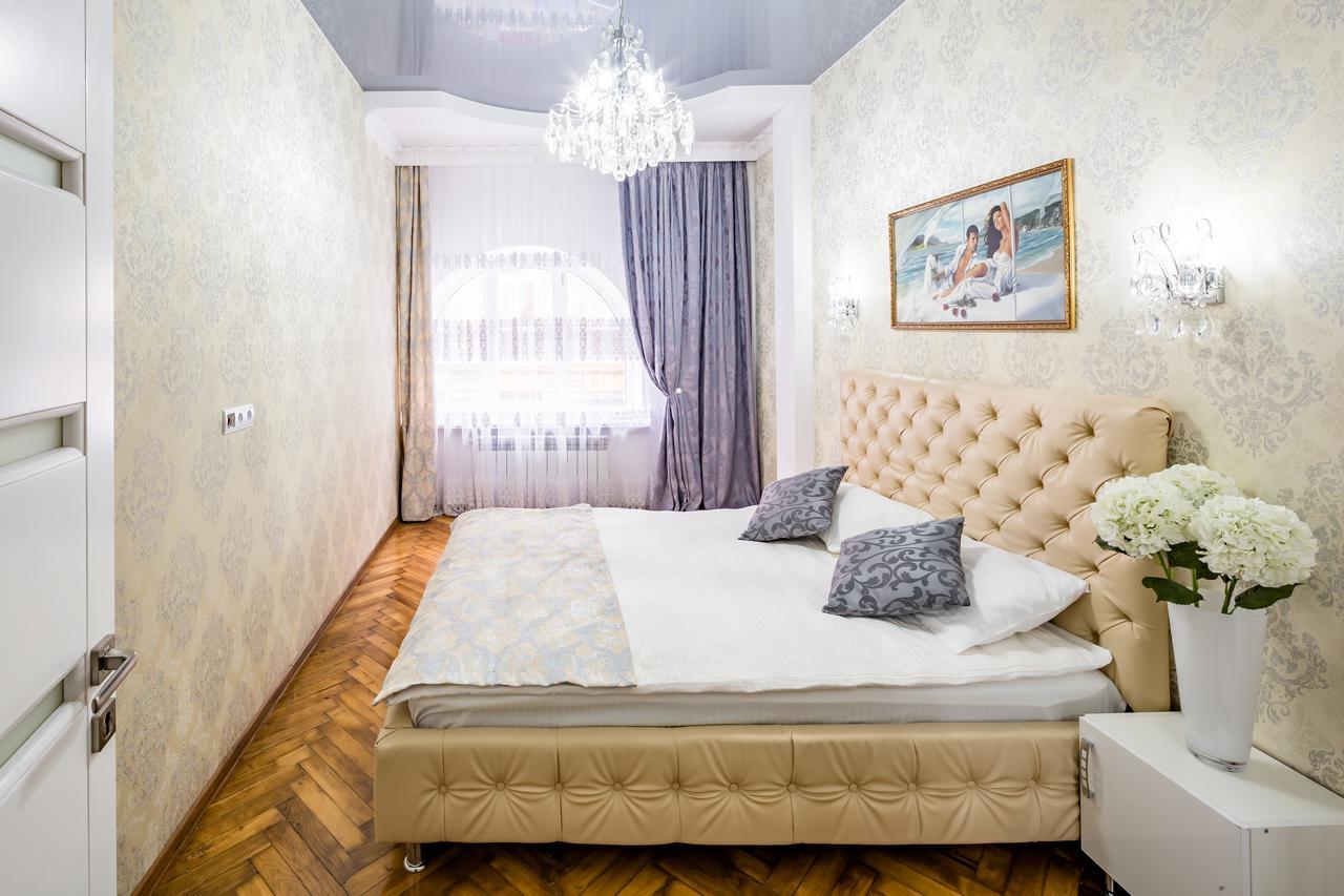 Designer зі світлом! Apartment Lviv